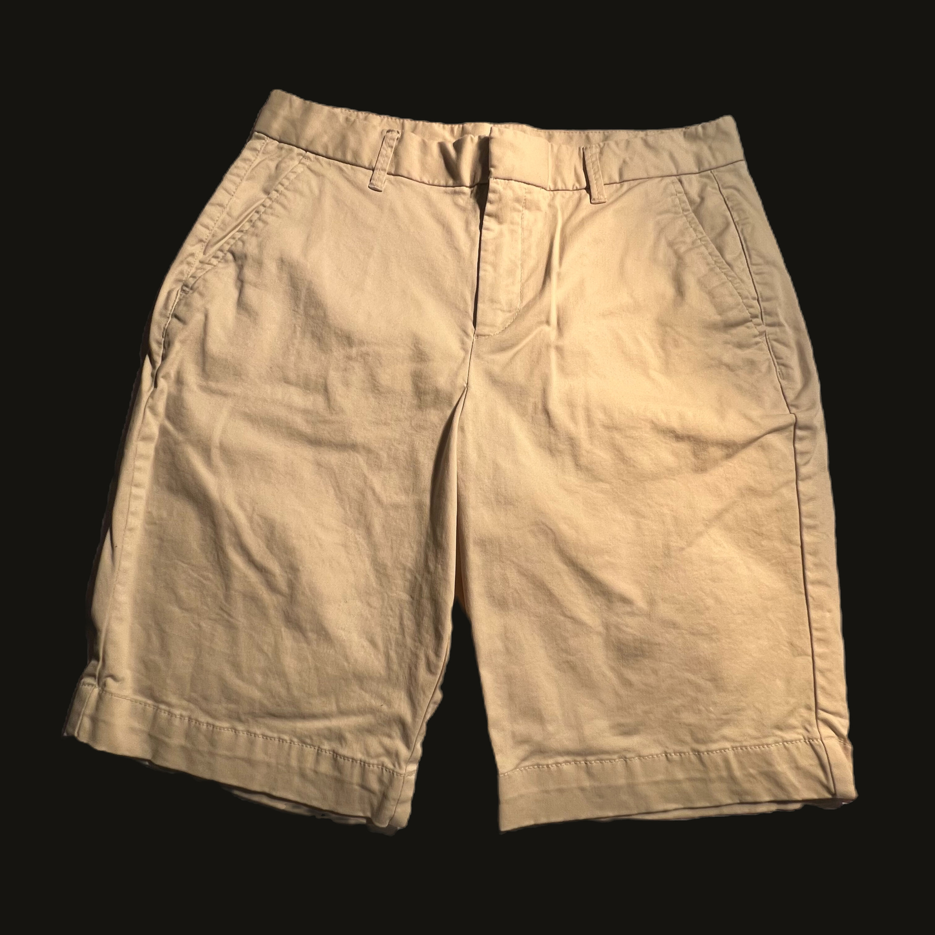 WOMEN GAP SHORTS/LIKE NEW