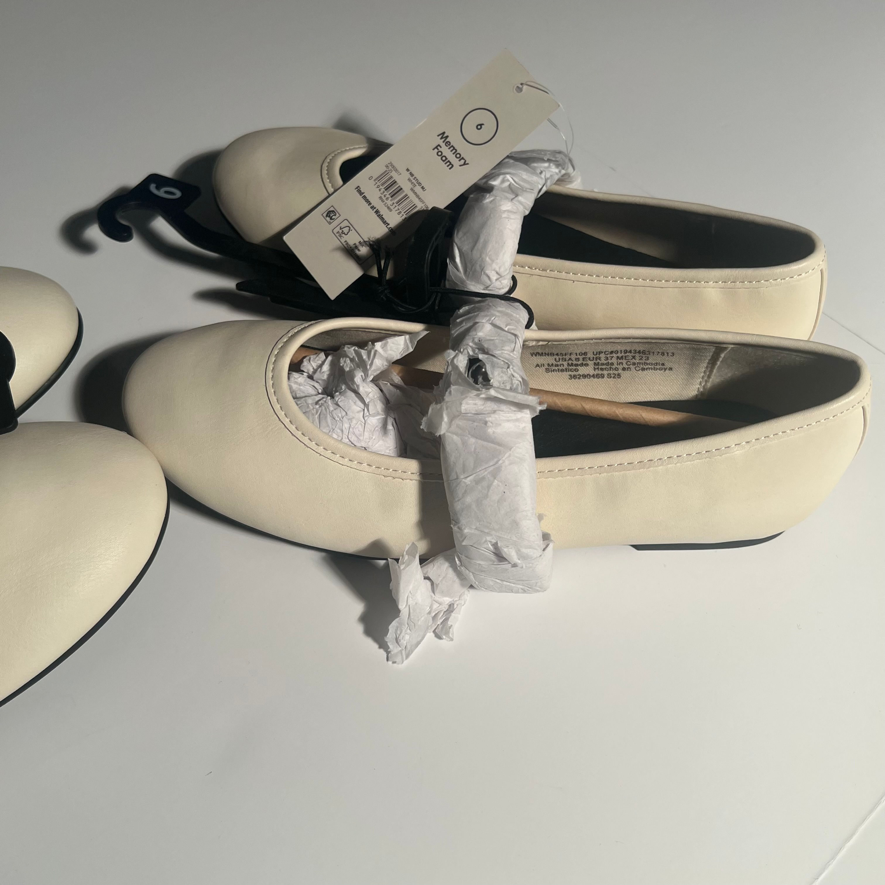 WOMAN WHITE MEMORY FOAM FLATS