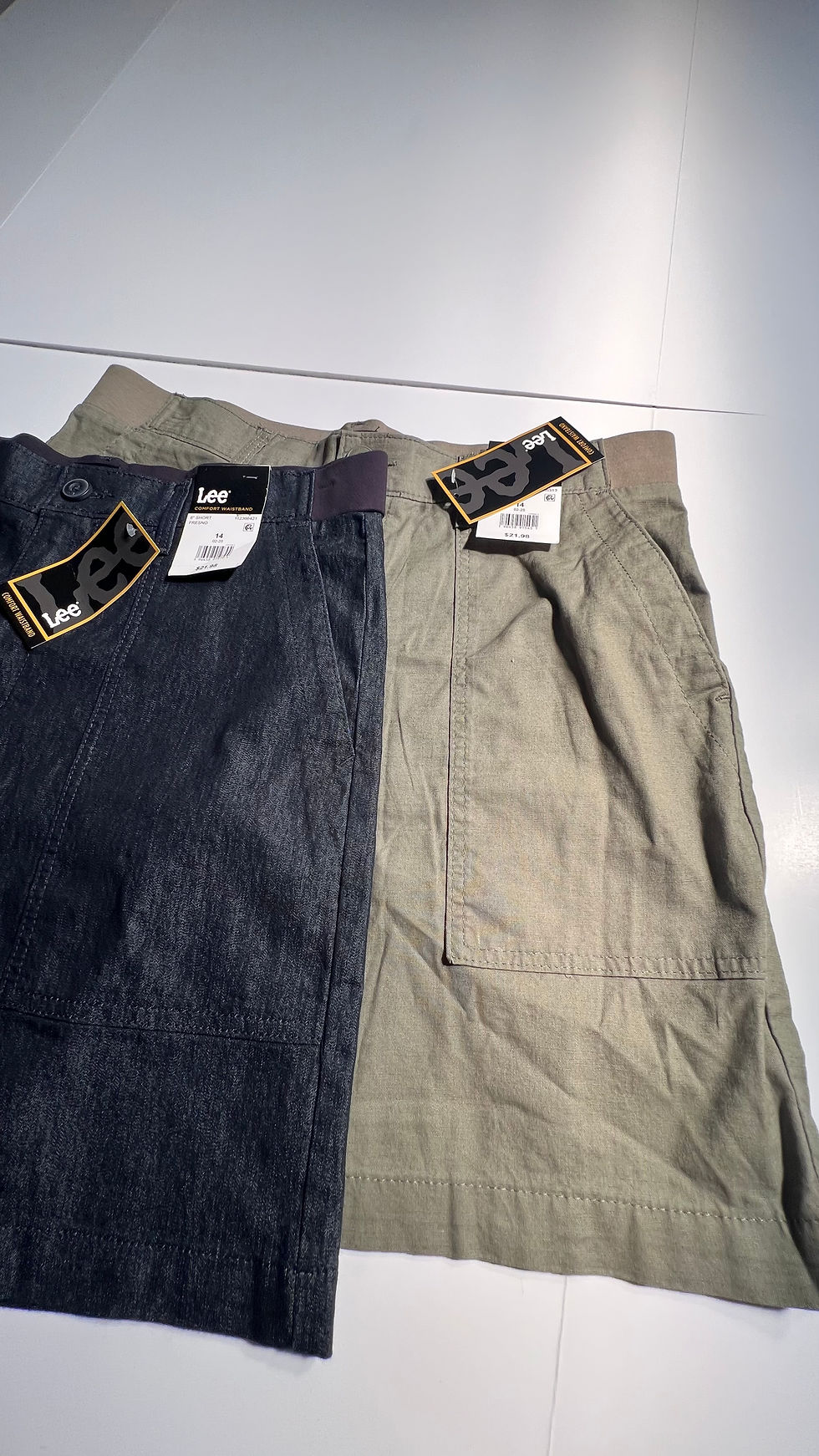 Thumbnail: NEW WOMEN LEE COMFORT WAISTBAND 6 INCH SHORTS