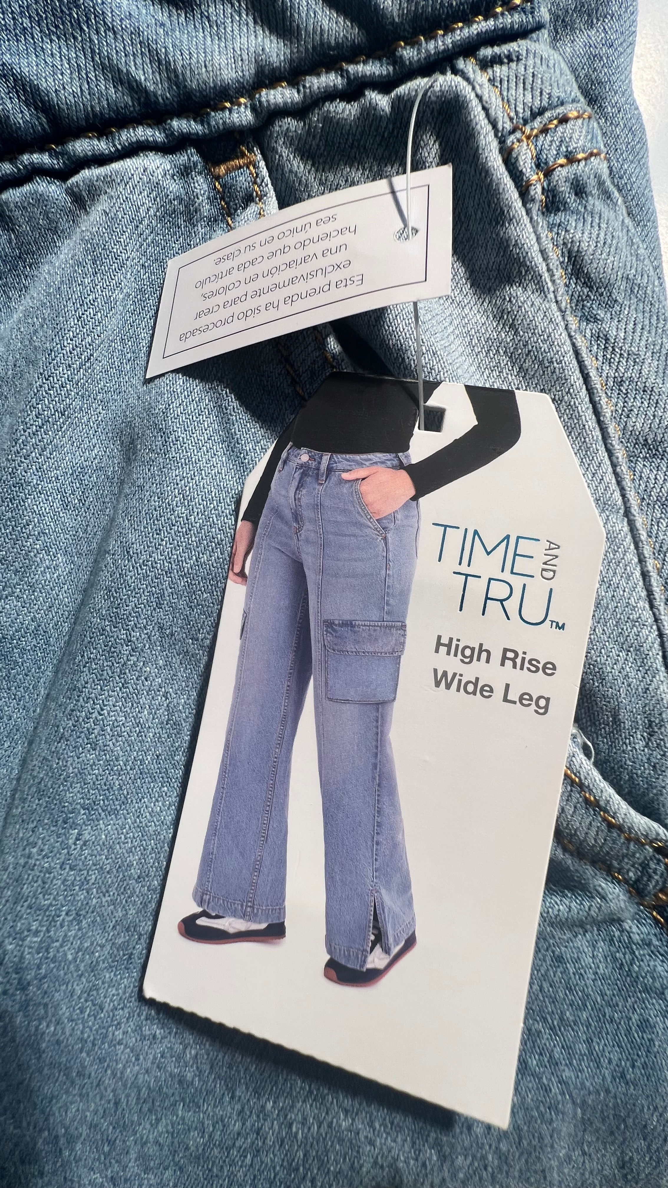 MEDUIM WASH WIDE LEG CARGO JEANS ( HIGH RISE)