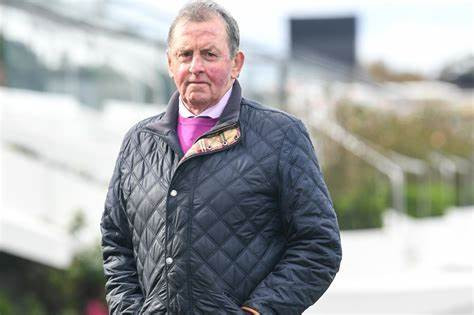 Australian handler Dennis Pagan