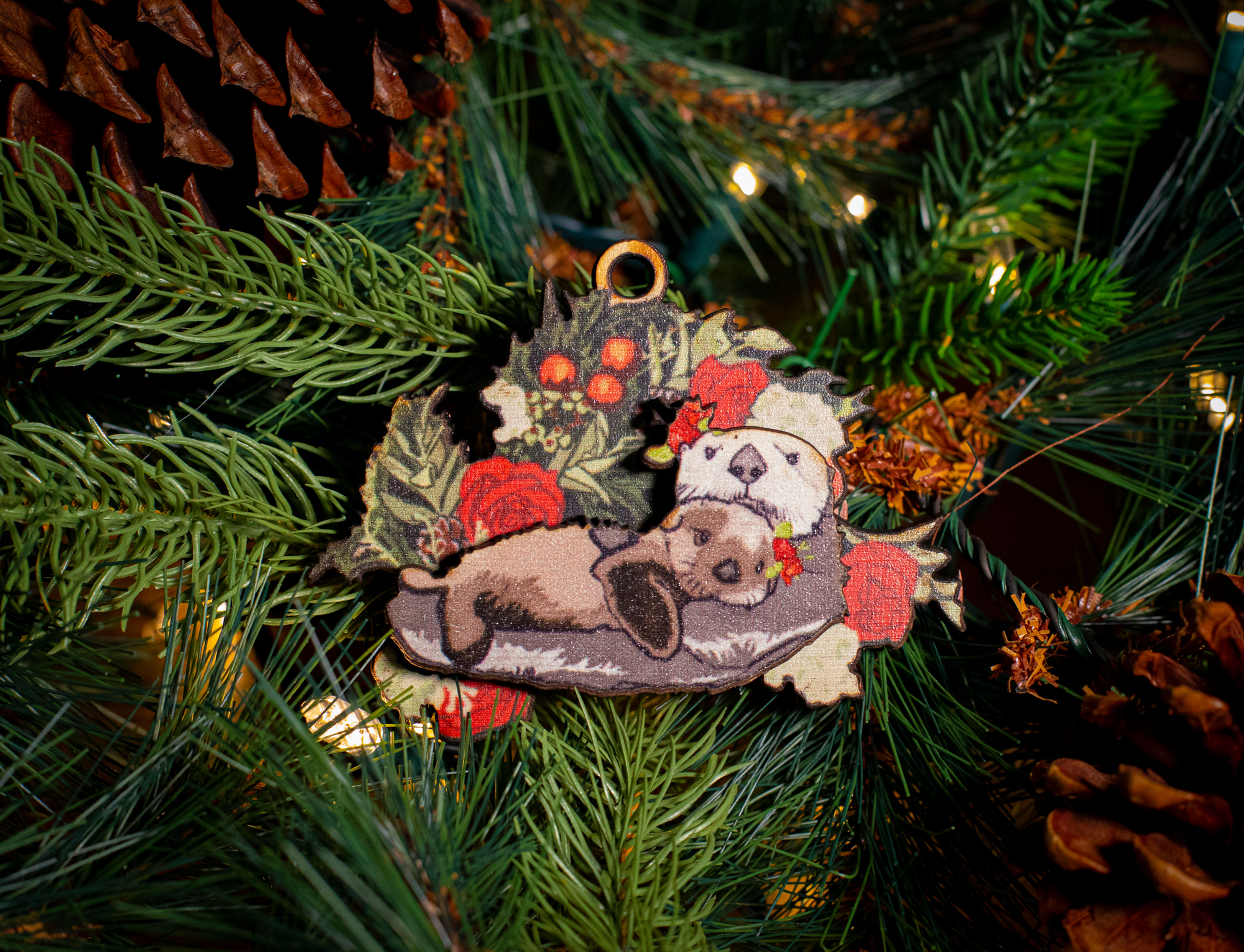 WS Baby Otter with Mama/Dadda 3D Wooden Ornament