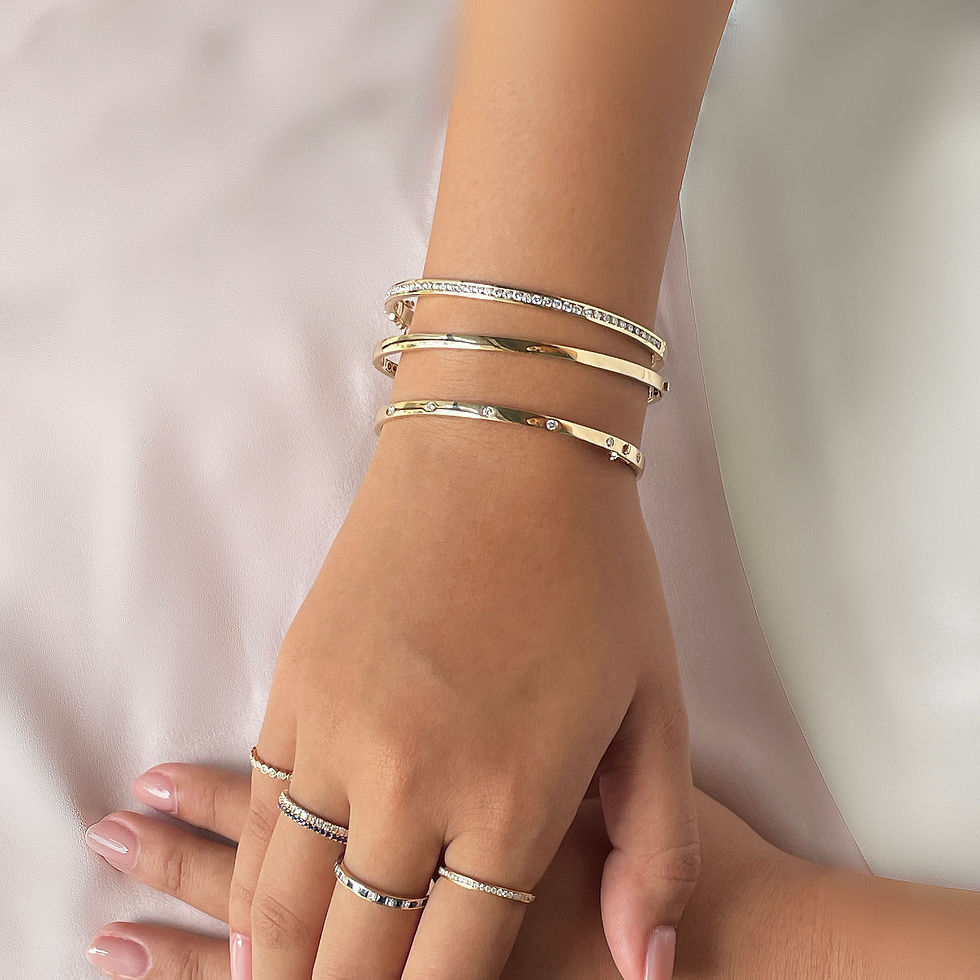 Thumbnail: Natural Diamond Bangle