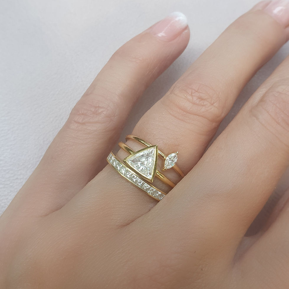 Thumbnail: Diamond Trillion Ring