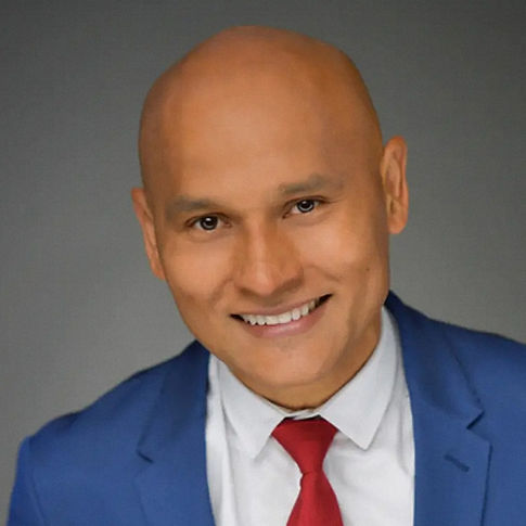 juan_umanzor_cuadrada_1100.jpg