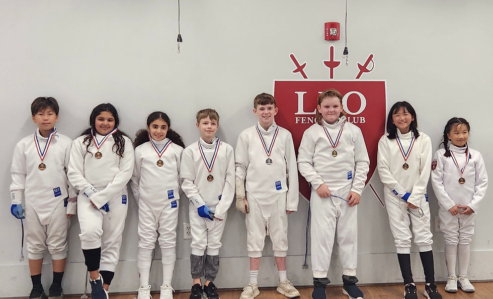 Eight young fencers with medals at LEO fencing club