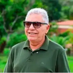 Prefeito de Vitorino Freire morre após passar mal durante culto