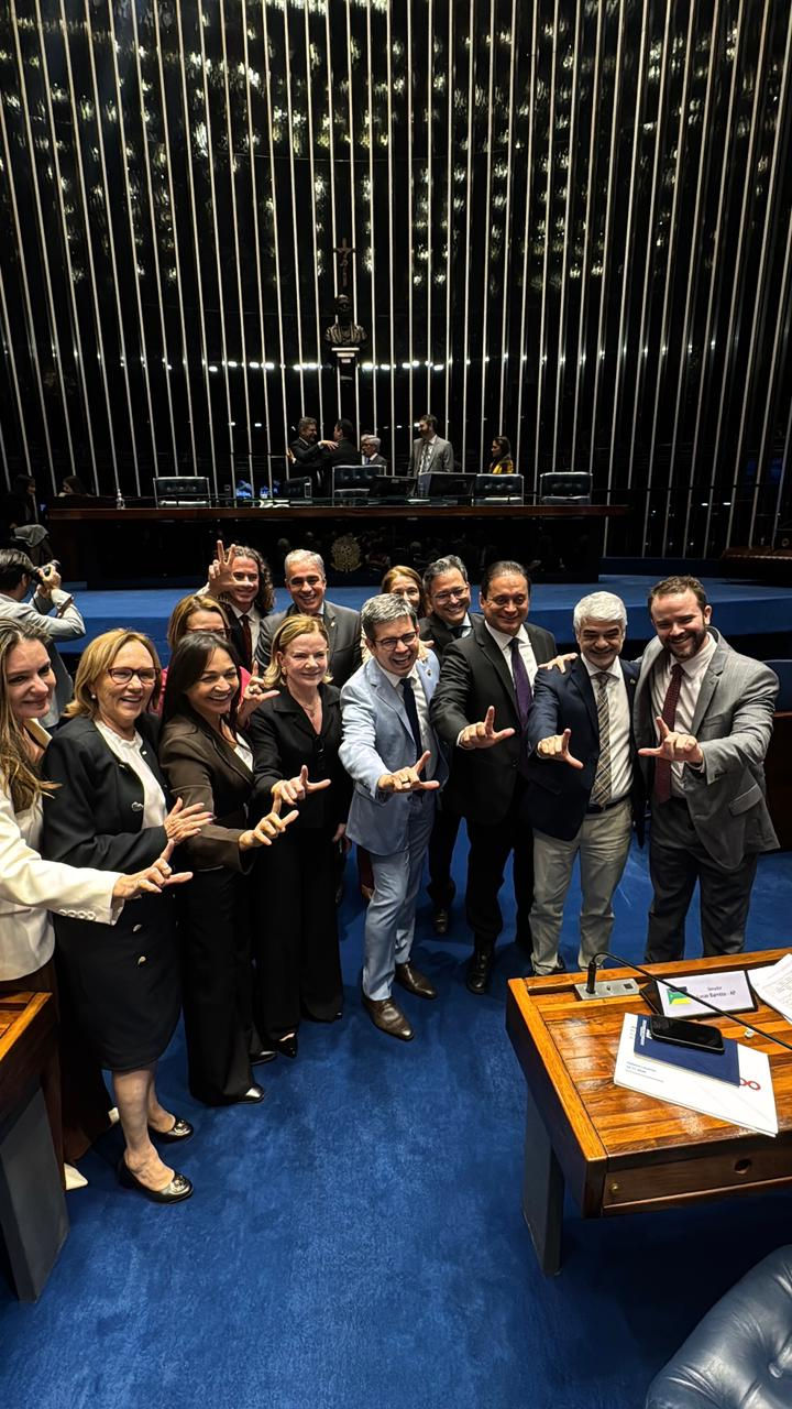 Senador Weverton elogia aprovação que amplia isenção do Imposto de Renda para trabalhadores que recebem até R$ 5 mil