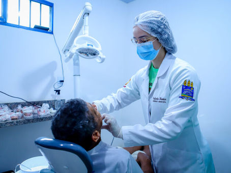 Prefeitura de Timon transforma vidas com entrega de próteses dentárias no CEO