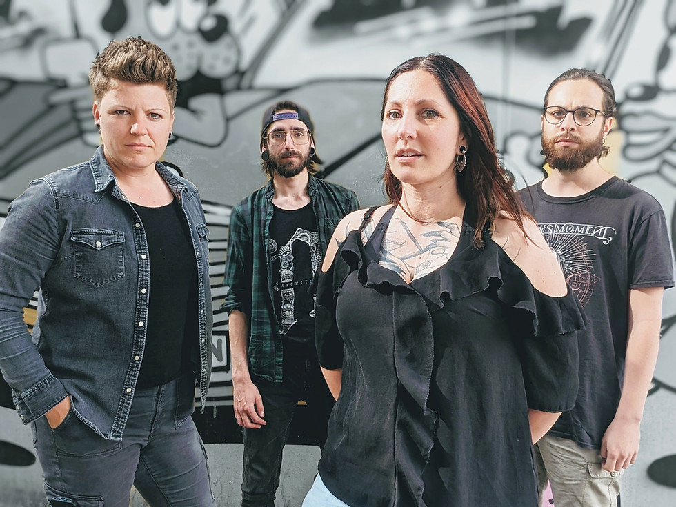 PYRAH, el grupo de metal moderno liderado por una mujer francesa, lanza el videoclip de "End Of The Slope"