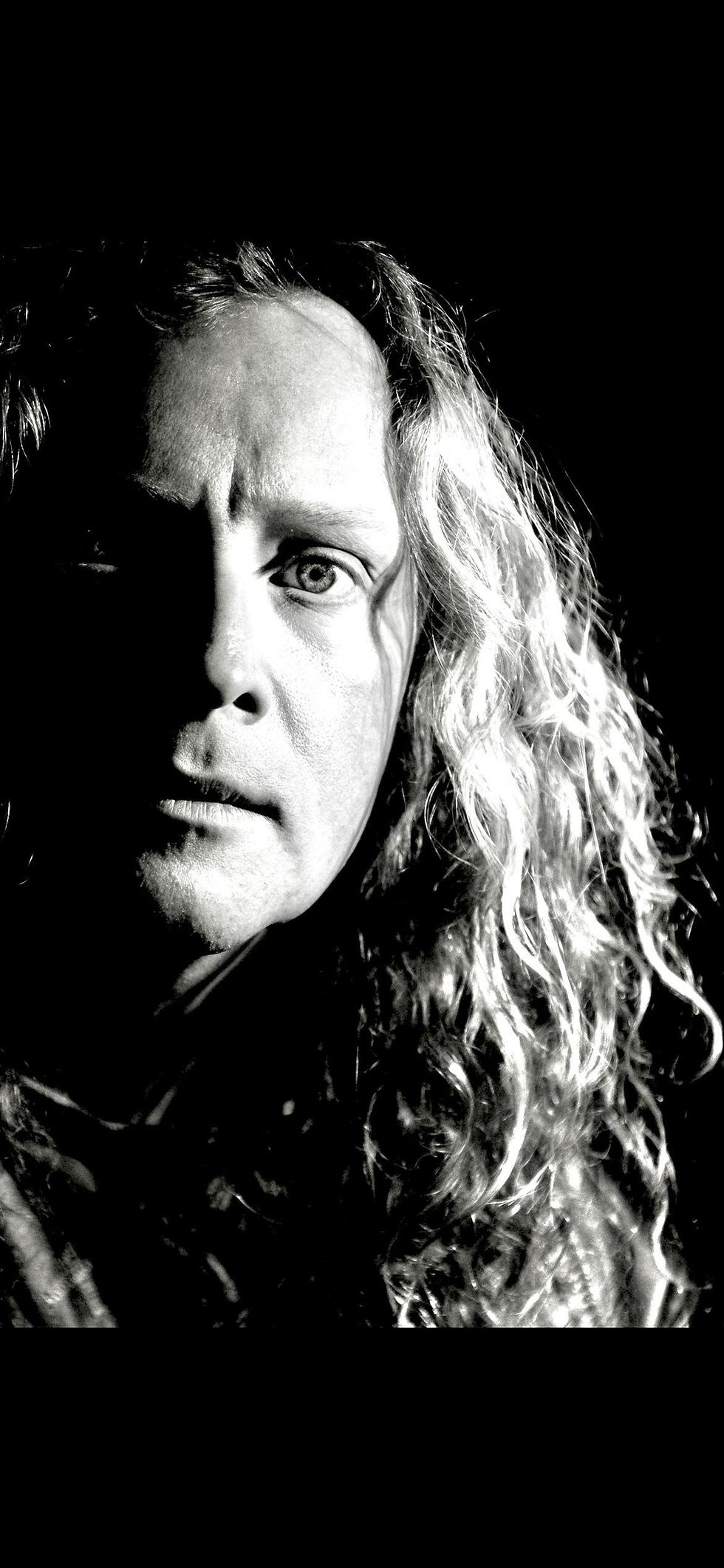 El artista y rockero Mark C. Daniel y su nuevo sencillo/video "Lucky One", un sonido que recuerda a Reo Speedwagon, Hall & Oates, Journey