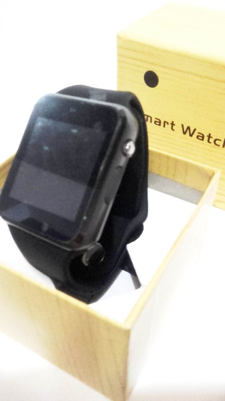 Relógio Bluetooth Smartwatch cor cinza pulseira preta