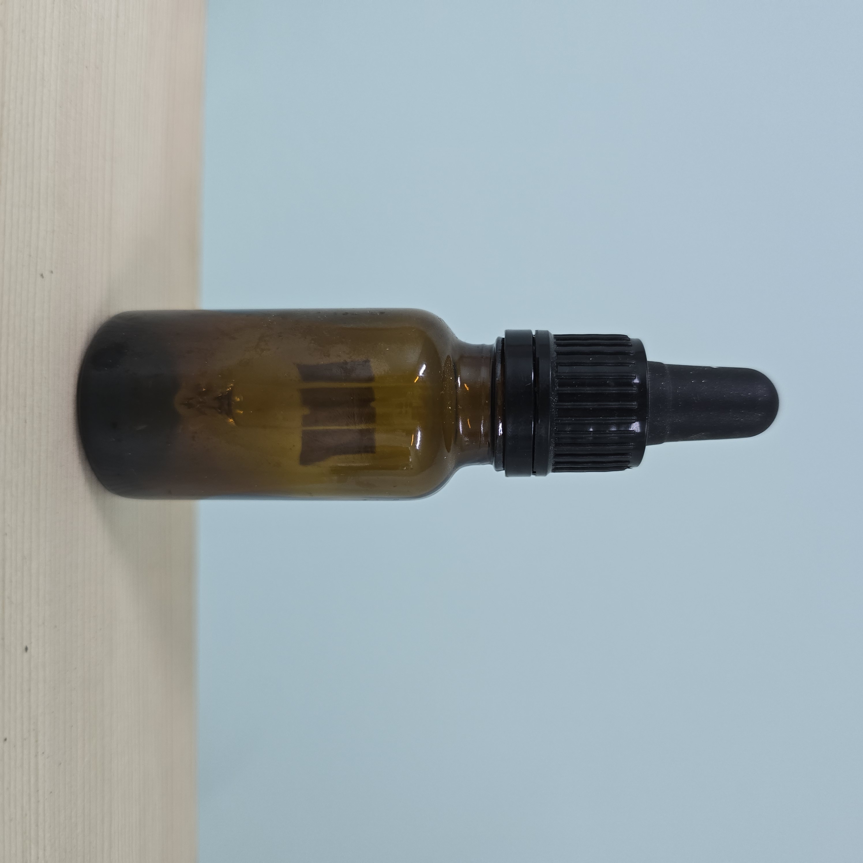قنينة قطارة للعطر