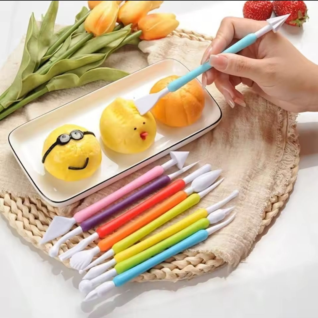 أدوات تشكيل مختلفة