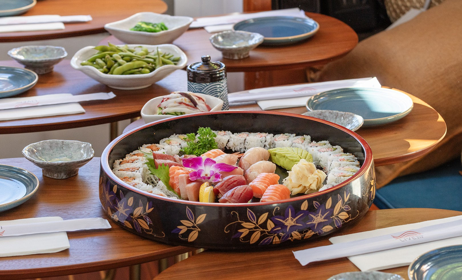 Asesu-Boat-Omakase-8962-cropped.jpg