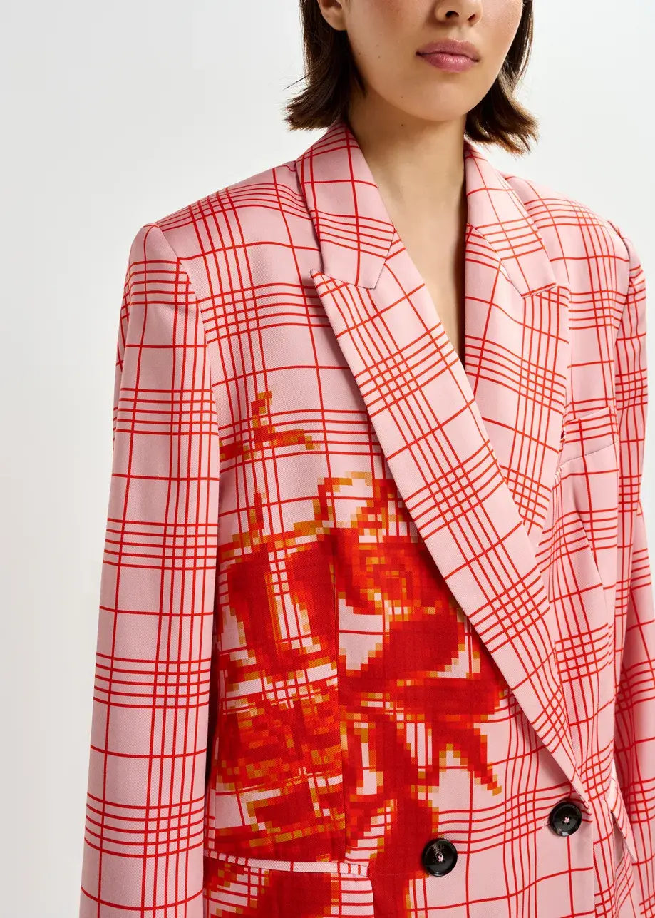 Thumbnail: Roze en rode gekruiste blazer met geplaatste pixelprint JULIANA-J3OB