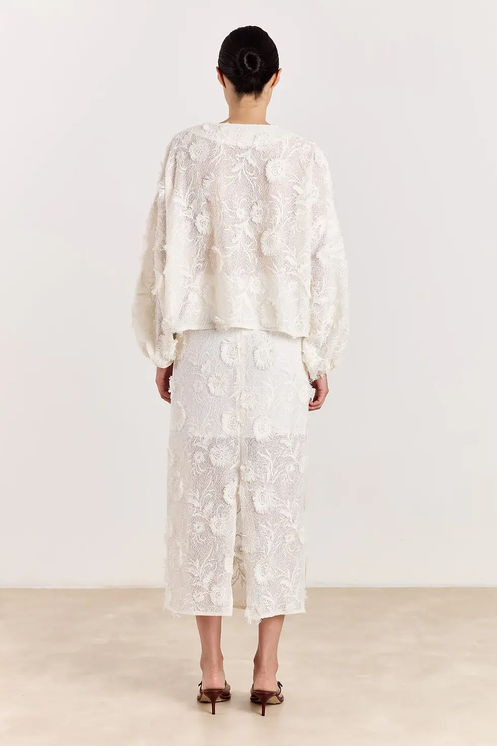 Thumbnail: LIZA Fringe Flower Blouse Off White