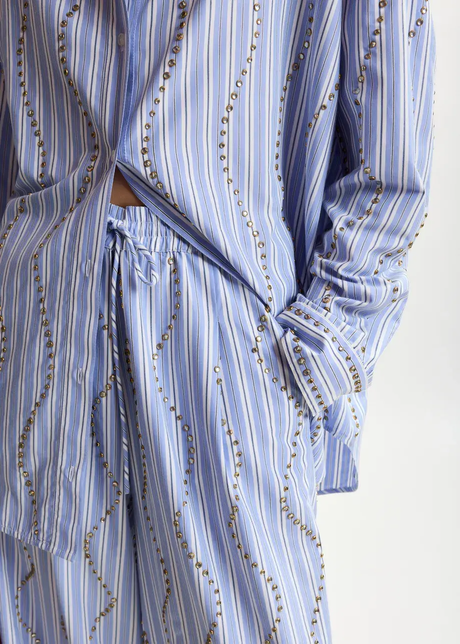 Thumbnail: Lichtblauw en wit gestreepte broek met brede pijp en stras JENDALL J1E
