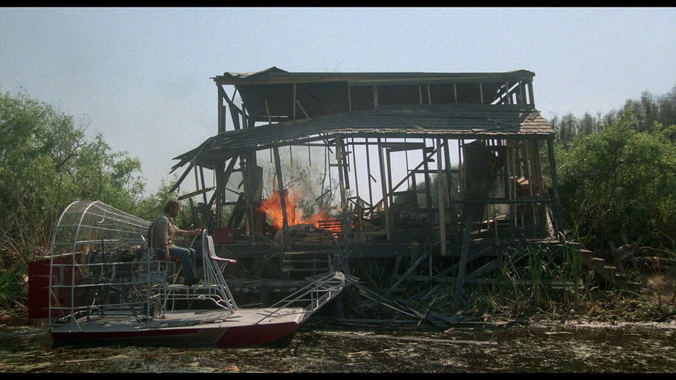 Thumbnail: Still 1 from Invasion U.S.A. [4K Ultra HD + Blu-ray Set] | peakbooks.co