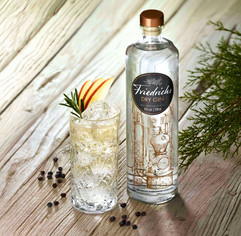 friedrichs-apple-tonic_mood-mit-flasche.jpeg