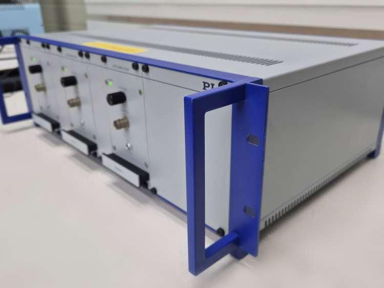 Thumbnail: PI Physik Instrumente E-500 LVPZT-Amplifier