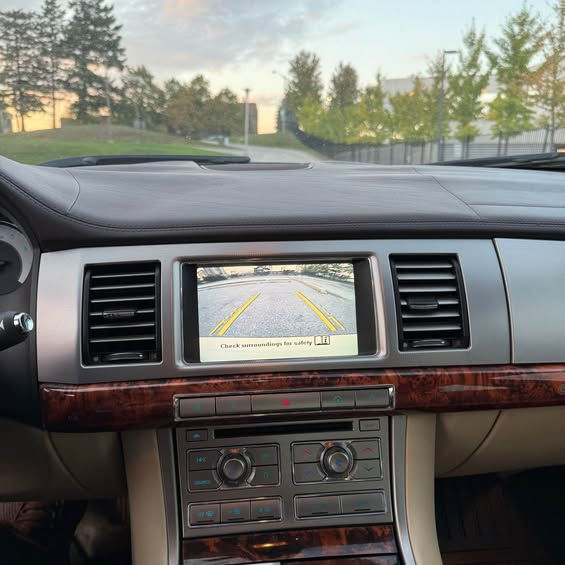 Thumbnail: 2010 Jaguar XF