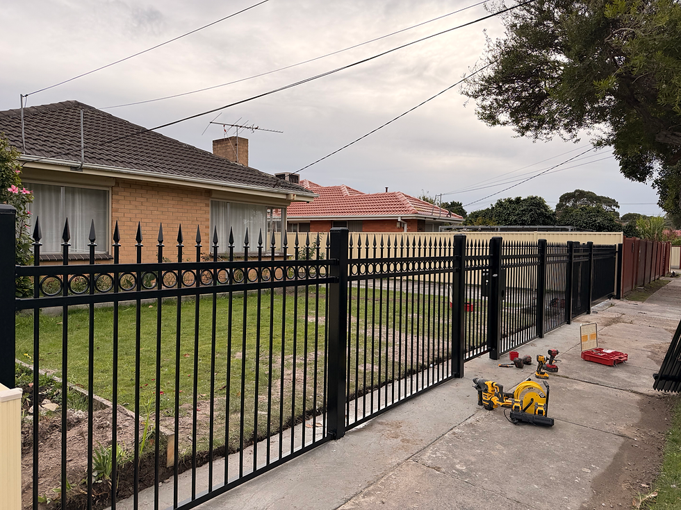 Thumbnail: Ring and Spear Top Fence Panel