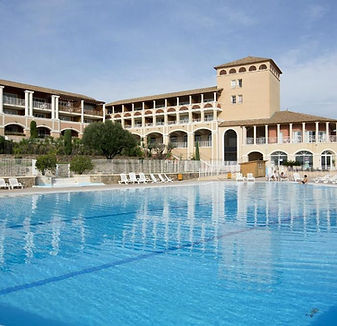 piscine Hameau.jpeg