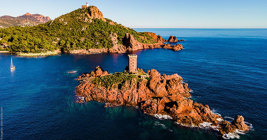 fb-esterel.1599931.jpg