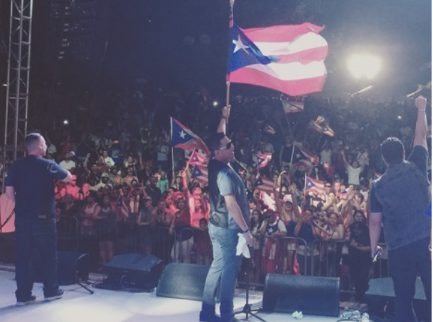 Exito total ! Limi-T21 en el Puerto Rican festival of Massachusets