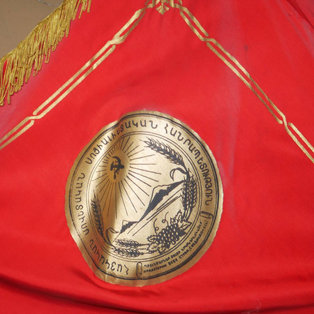 hammer and sickle, hammer and sickle meaning, hammer and sickle flag