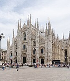 Milano,_Duomo_with_Milan_Cathedral_and_Galleria_Vittorio_Emanuele_II,_2016.jpg