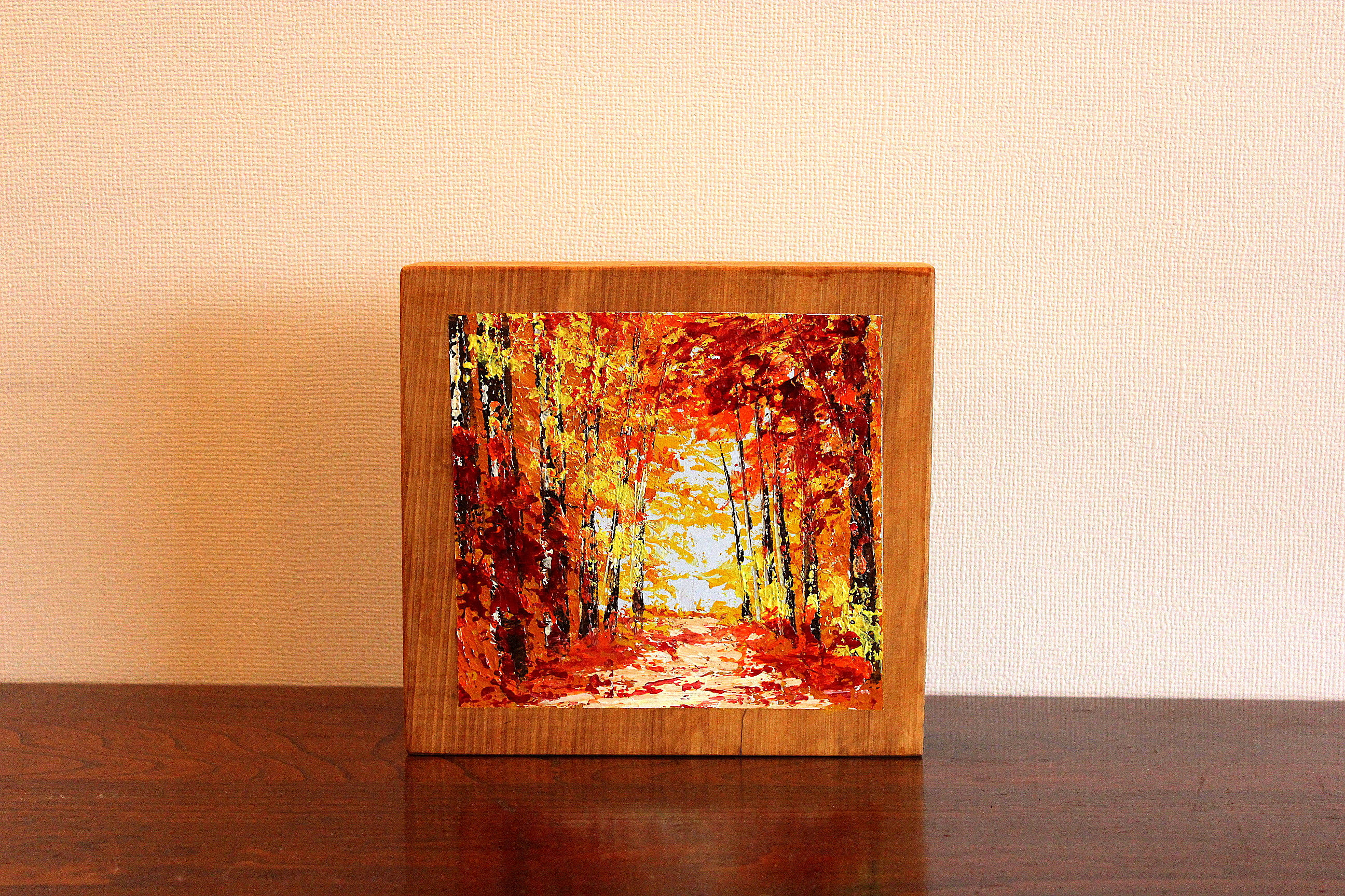 Oleo sobre Cipres (21 x 20 x 5 cms)