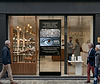 Centre optique avec un écran vitrine