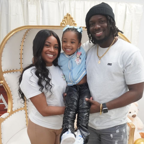Family photo of baby shower at Memoir Event & Studio event venue.