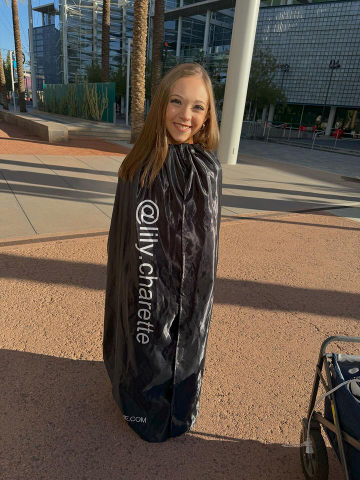 Thumbnail: Black Foldable dressing room/Bag