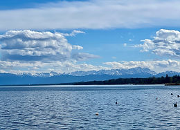 Psychotherapeutische Praxis in Schondorf am Ammersee – weiter Blick über den See mit Alpenpanorama