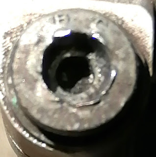 foil 狂暴化 2024.02.13 [Screw Rescue Report] Motorcycle Front Fork Bolt