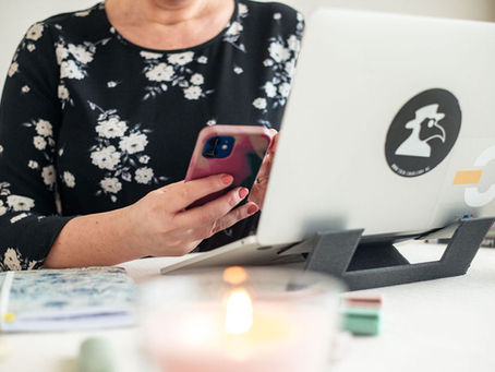 Réseaux sociaux : faut-il tout déballer ?