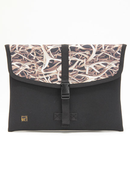 サムネイル： グリフィンハートランドボーンプリントクラッチバック
