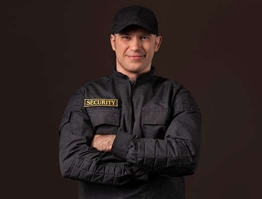 retrato-homem-segurança-com-uniforme (1).jpg