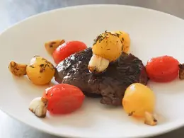 Dry-Aged Entrecôte mit Kräuter & Balsamico Tomaten - Rezept