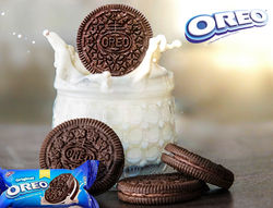 oreo in milk