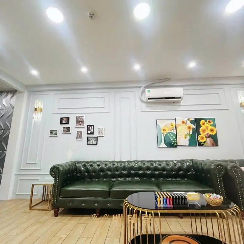 호치민 훈이네 이발소 로비 사진