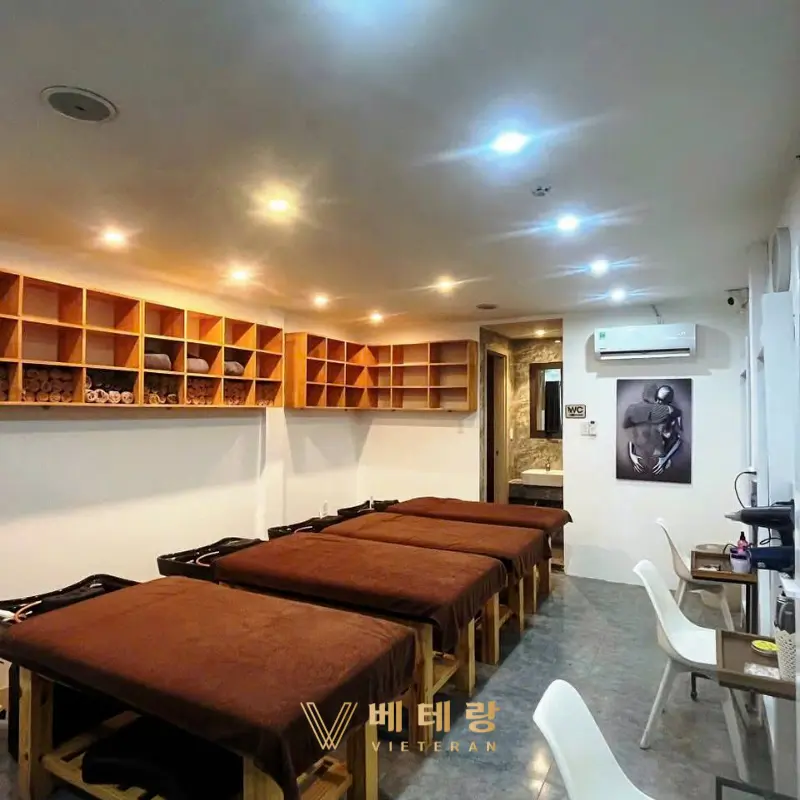 호치민 훈이네 이발소 룸