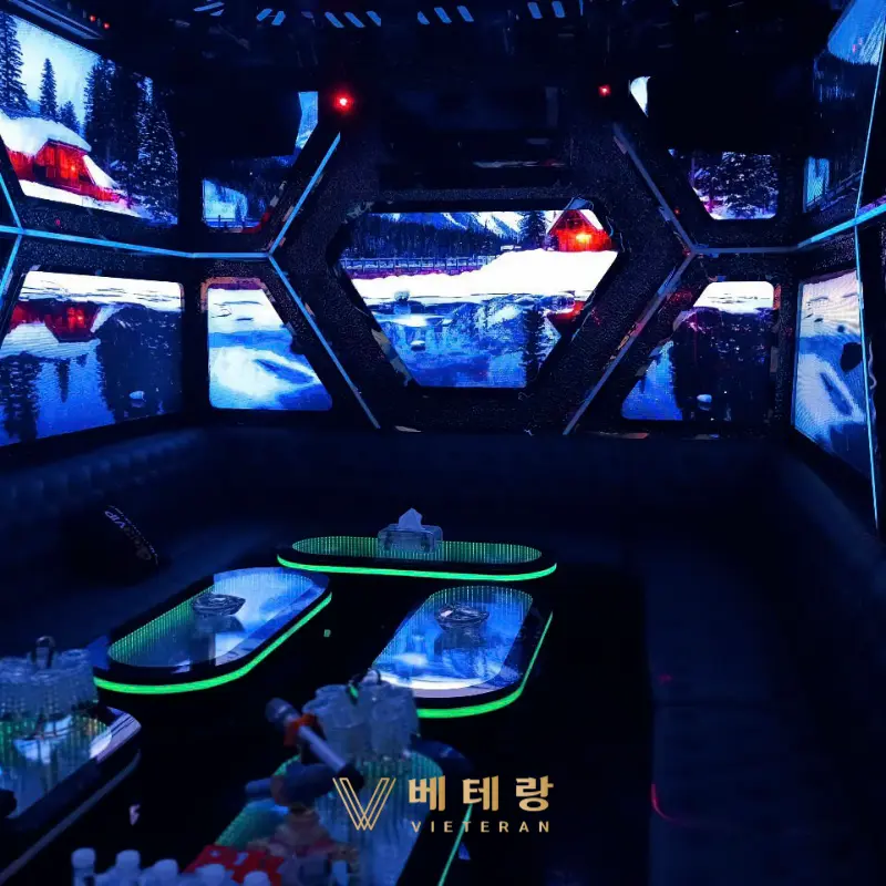 호치민 매트릭스 가라오케 내부