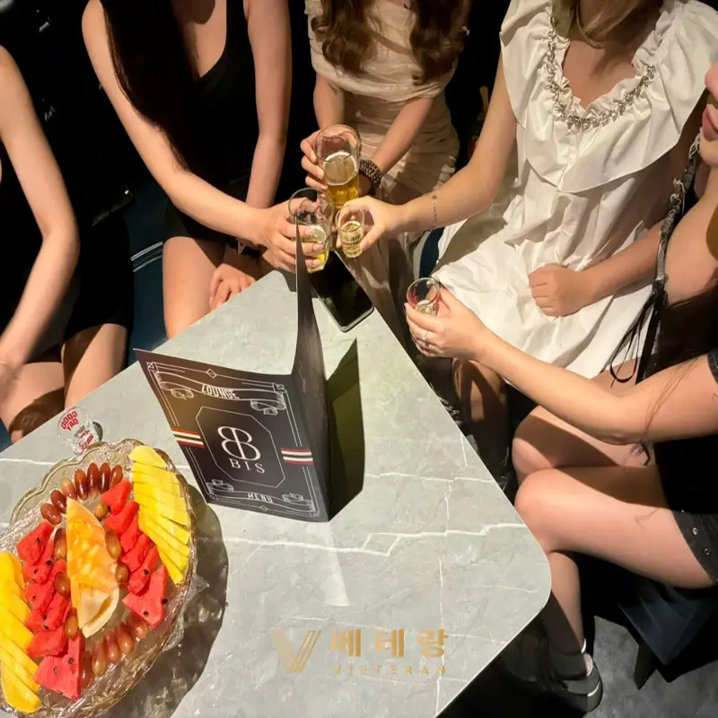 호치민 비스 가라오케 아가씨