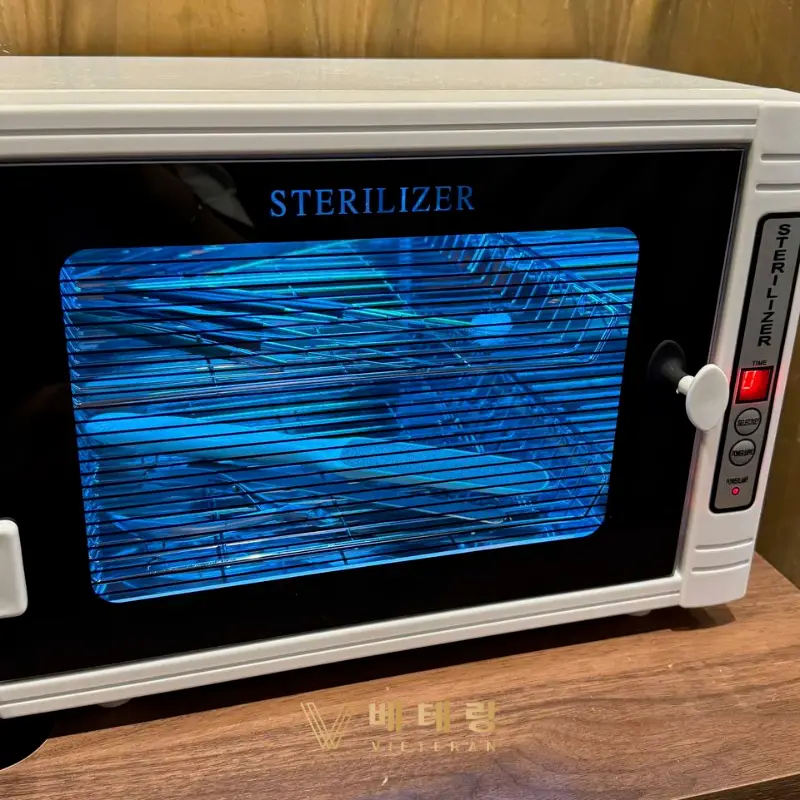 호치민 훈이네 이발소 청결 도구