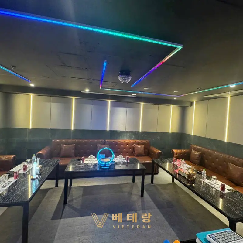 다낭 에덴 가라오케 룸 내부 사진