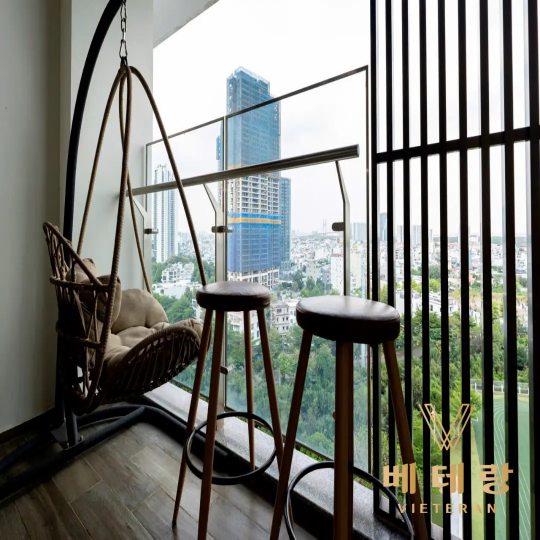 호치민 미드타운 아파트 베란다